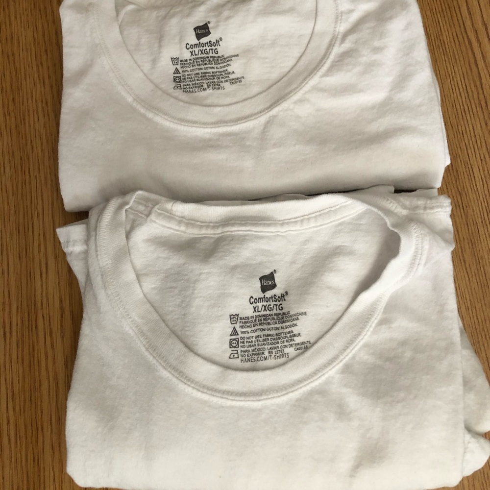 HANES MENS WHITE TEES (2) EUC